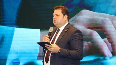 محمد أمين الحوت رئيس لجنة الصناعة بالجمعية المصرية اللبنانية لرجال الاعمال